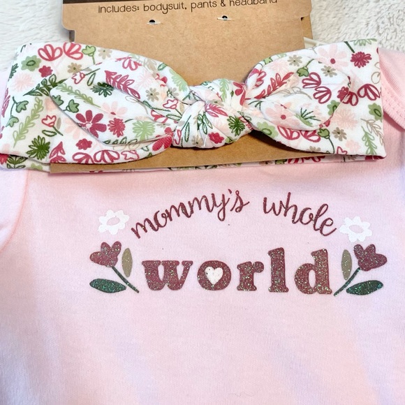 NWT Baby 3pc MOMMY’S WHOLE WORLD Onesie Set - Picture 4 of 7